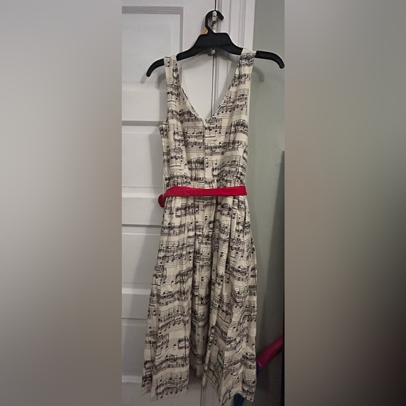 ModCloth Music Notes Dress Size 8 - Picture 4 of 5